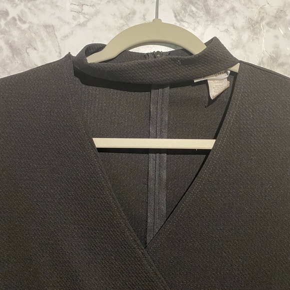 🛒Markdown🛒  Medium Jasmine Long Sleeve Choker V Neck Spandex Black Dress. - Picture 10 of 10